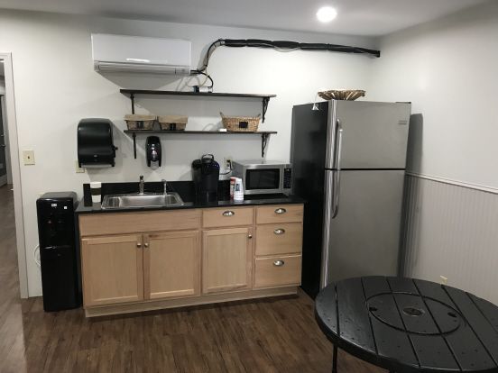 Office Suites - furnished & Unfurnished: 893 High St, Worthington, OH 43085